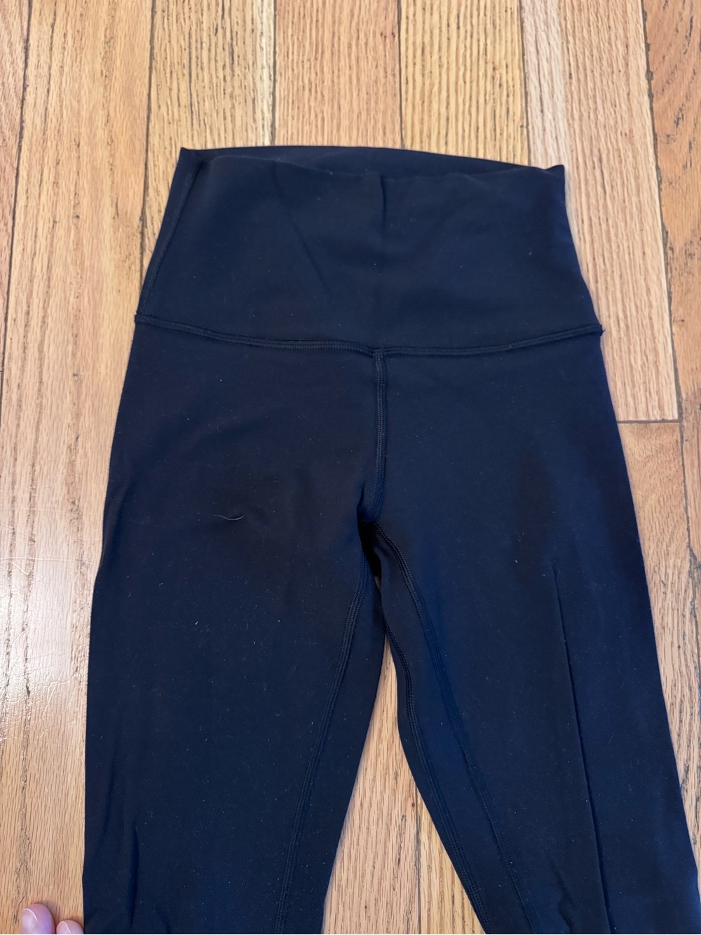 2019- EUC- Lululemon Align High-Rise Pant 25" Black - Size 2